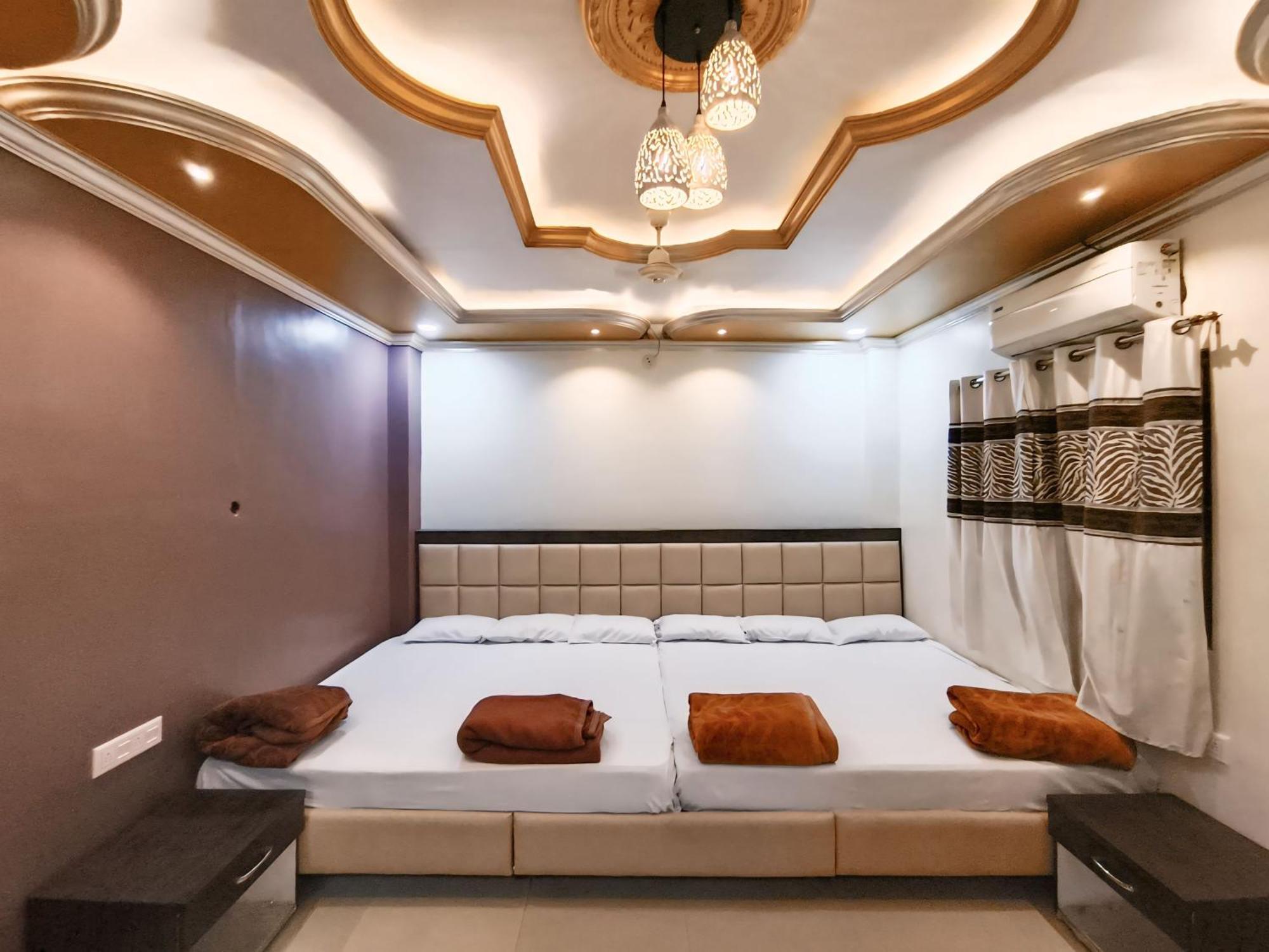 Shree Trilokeshwar Guesthouse Ujjain Exterior foto