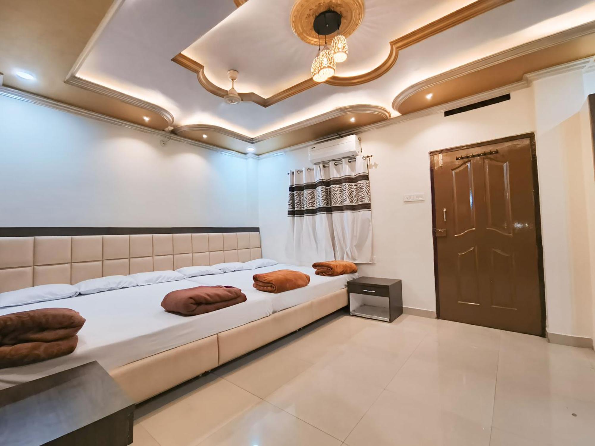 Shree Trilokeshwar Guesthouse Ujjain Exterior foto